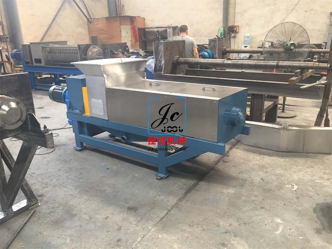 雙螺旋壓榨機在環保行業脫水處理的應用